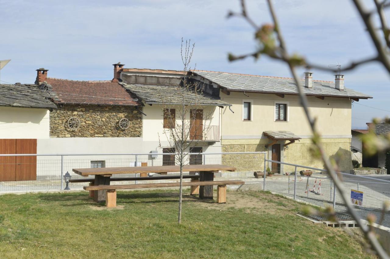 Agriturismo Ai Pruesot Bagnolo Piemonte Экстерьер фото